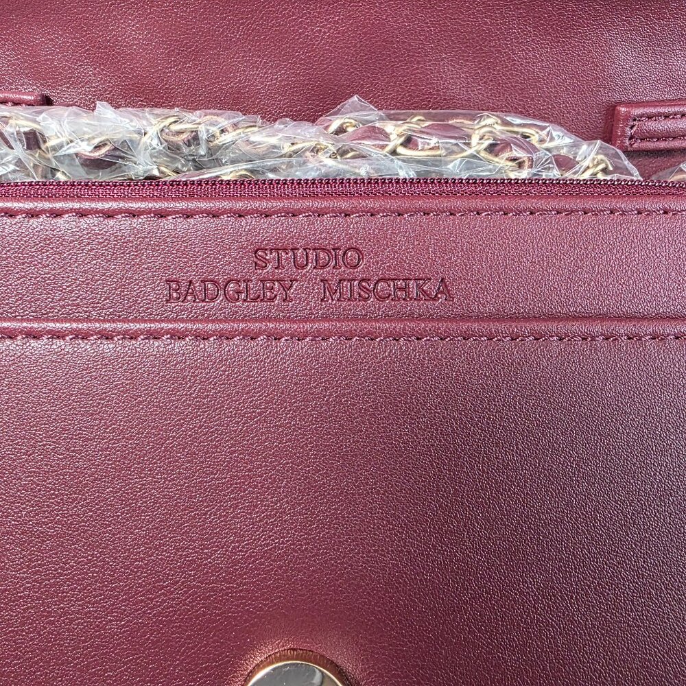 Studio Badgley Mischka Quilted Wine Crossbody Bag Chain Strap NWT Vegan Leather - Picture 7 of 14